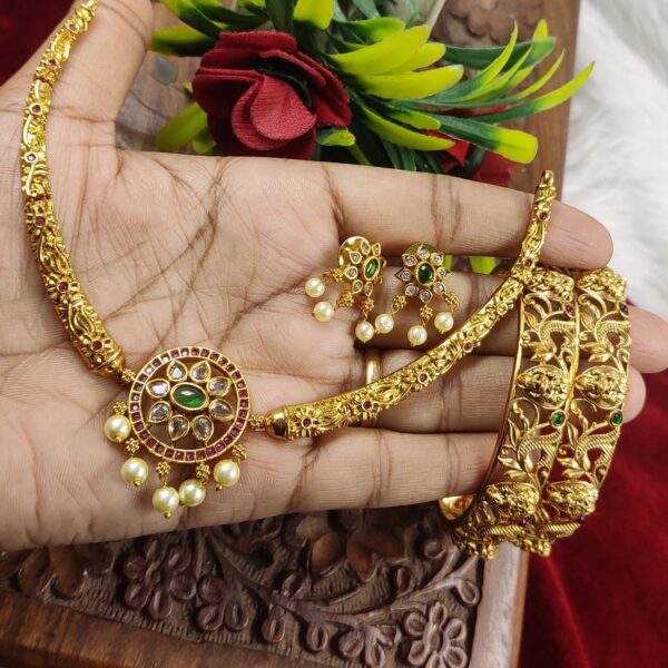 high quality.matt finished kanti+ bangles combo ..
