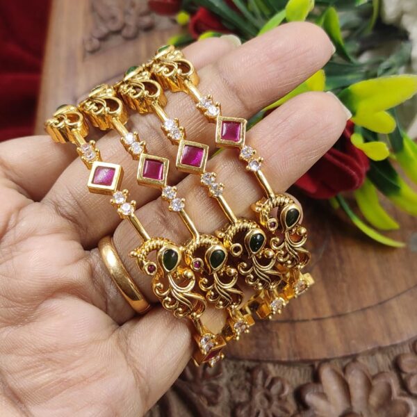 High quality..nakshi designer.bangles set of 4.